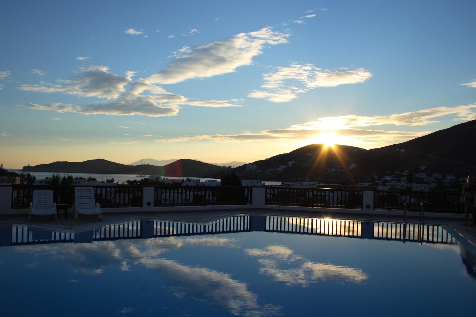 Aparthotel Golden Sun Chora Exterior foto